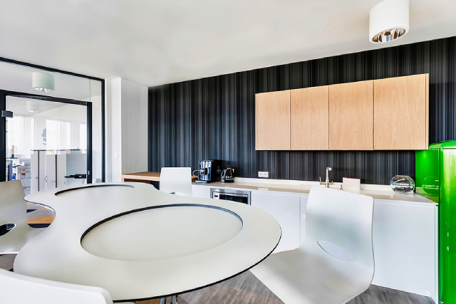 Tips For Making The Office Feel A Little More Like Home