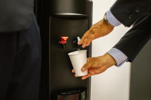 Tank Or Tankless Water Dispenser? What Fits Your Lifestyle