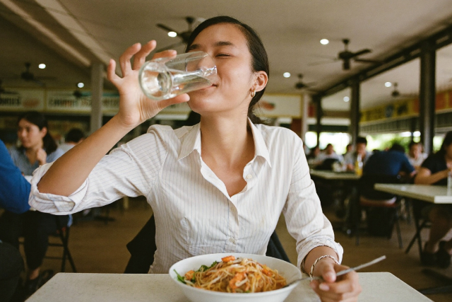 Why Your Hawker Lunch Leaves You Thirsty All Afternoon